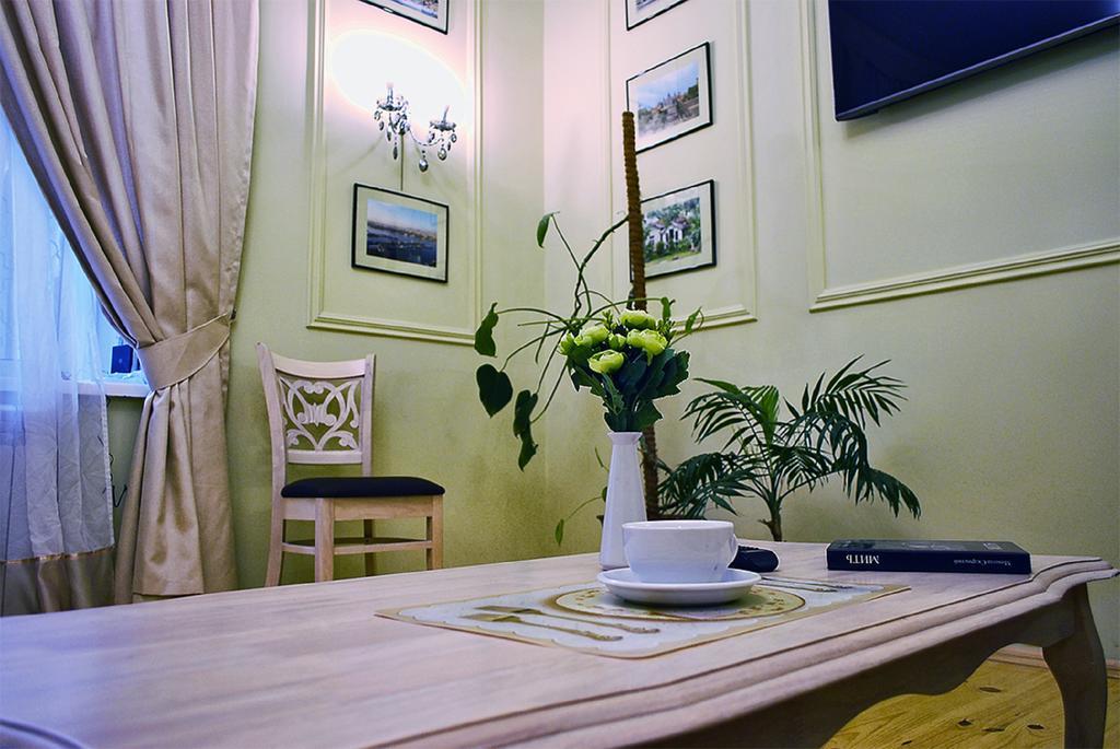 Classic Apartment On Zhukovskoho Odessa Exterior photo
